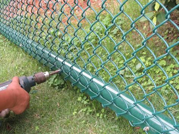 勾花護欄網(wǎng)圖片1 勾花護欄網(wǎng)圖片1