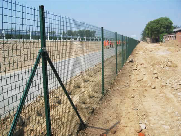 鐵絲網隔離柵圖片4