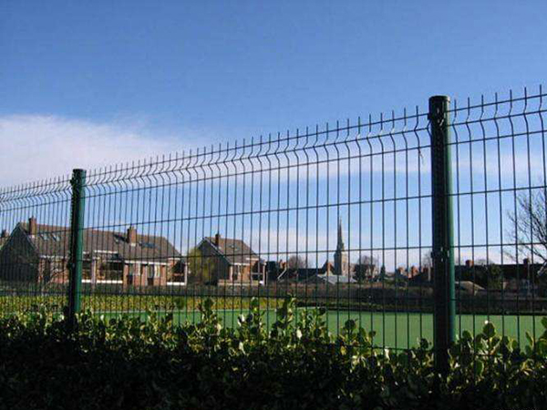 鐵絲網圍墻圖片2 鐵絲網圍墻圖片2