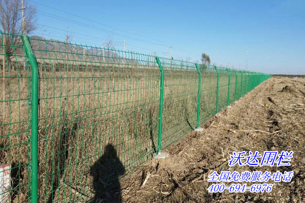 赤峰內蒙古工業設計園光伏圍墻護欄網工程圖片2