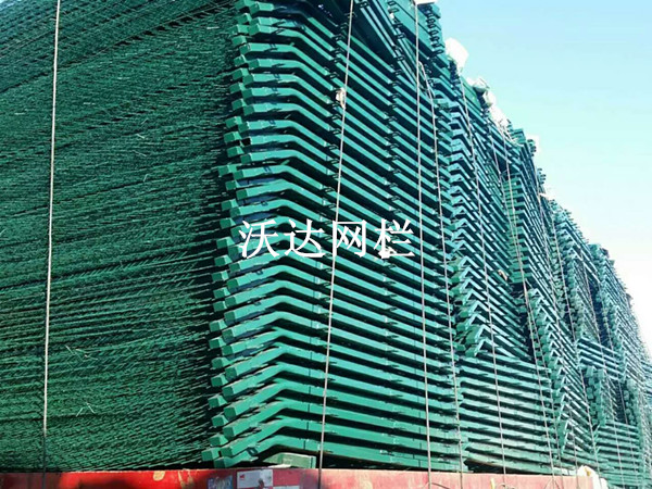 滬昆鐵路貴州段防護柵欄護欄網(wǎng)項目圖片6 滬昆鐵路貴州段防護柵欄護欄網(wǎng)項目圖片6