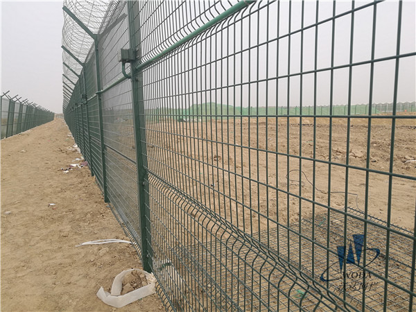 保山北京大興機場飛行區圍界鐵絲網圖片4