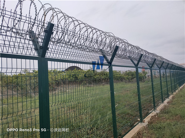 保山云南機場鋼筋網(wǎng)圍界護欄網(wǎng)圖片6