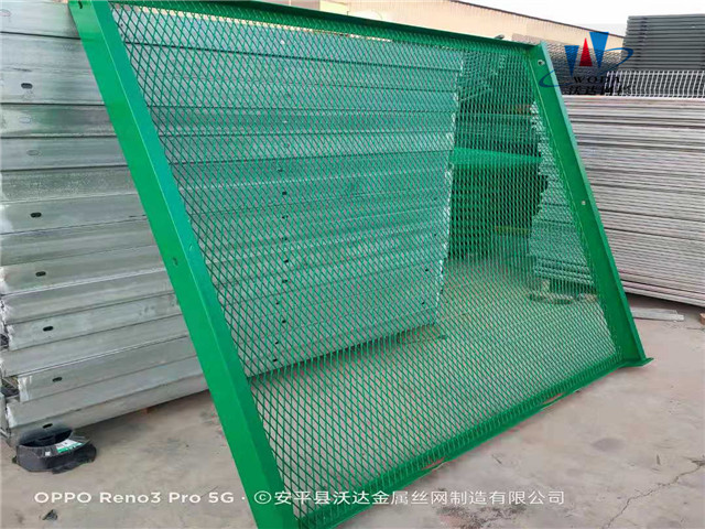 鋼板網護欄圖片4