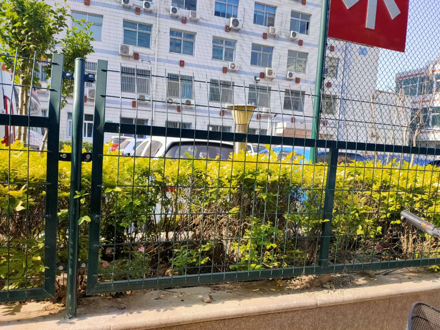 公路護欄網圖片8 公路護欄網圖片8